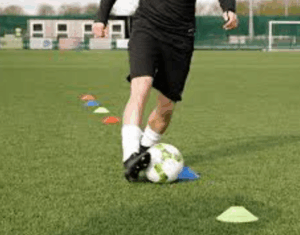 drill-dribbling-untuk-melewati-lawan