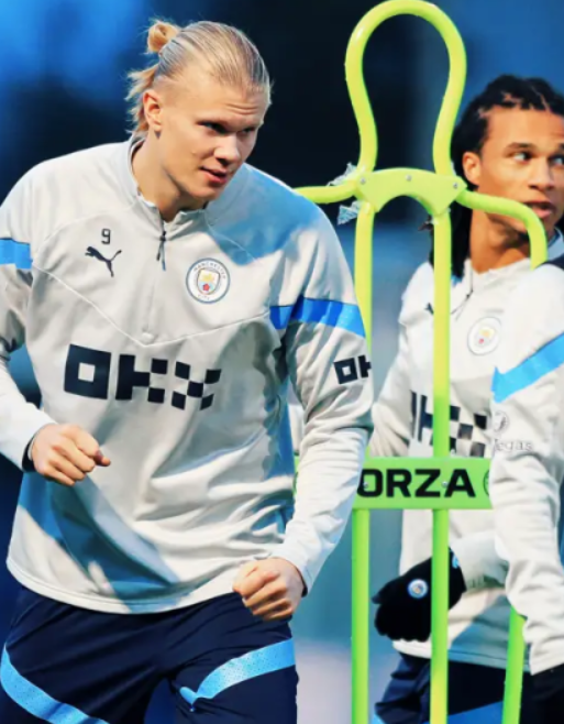 mannequin-boneka-taktik-dalam-latihan-sepak-bola