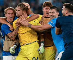 ketika-kiper-mencetak-gol-dan-jadi-pahlawan-tim