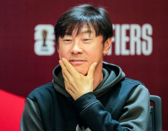 perbedaan-shin-tae-yong-dengan-patrick-kluivert