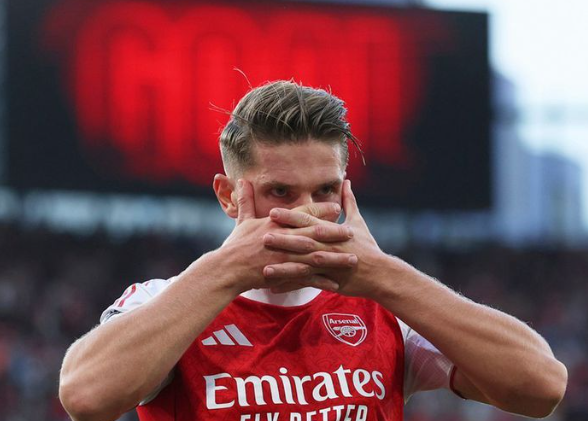 arsenal-vs-leeds-united-5-0-siapa-aja-nih-yang-gendong