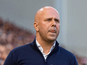 arne-slot-menegaskan-mereka-akan-bertarung-sekuat-tenaga