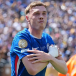 cole-palmer-akan-melakukan-bisnis-parfum-fashion