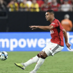 casemiro-akan-segera-angkat-sepatu-dari-mu